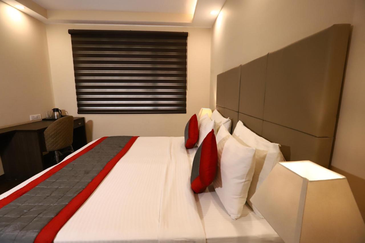 Hotel Azulo Inn Bhikaji Cama Place Delhi - Couple Friendly Local Ids Accepted New Delhi Exterior photo