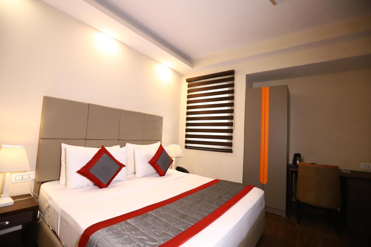 Hotel Azulo Inn Bhikaji Cama Place Delhi - Couple Friendly Local Ids Accepted New Delhi Exterior photo