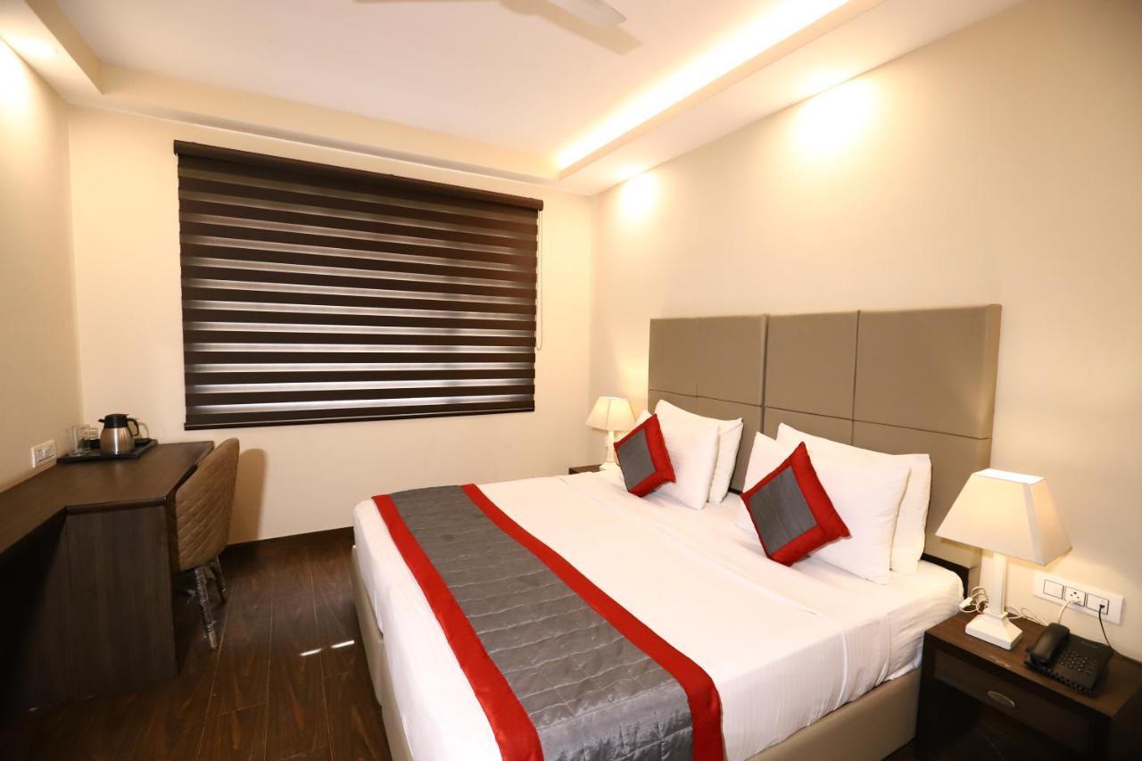 Hotel Azulo Inn Bhikaji Cama Place Delhi - Couple Friendly Local Ids Accepted New Delhi Exterior photo